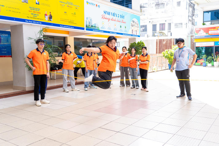 Sinh viên Khoa Dược kết nối và lan tỏa tinh thần tích cực tại Ngày hội Sinh viên khỏe 2025 75