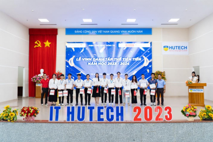 Khoa Công nghệ thông tin HUTECH tổng kết phong trào sinh viên và phát động phong trào năm học 2023-2024 128