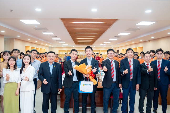 HUTECH signs MoU with Vietnam Suzuki and receives donation of two-wheeled vehicle engines 59