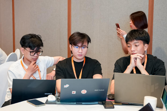 [Hướng nghiệp 2026] Trước sự bùng nổ của các sản phẩm AI, ngành Trí tuệ nhân tạo dẫn đầu xu hướng tuyển dụng 30