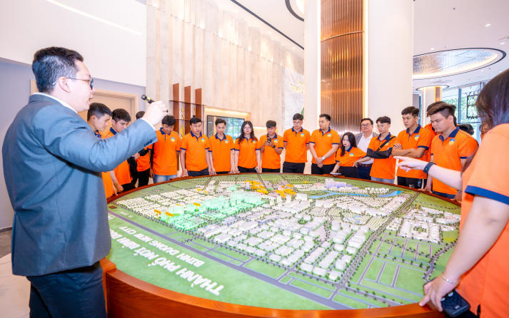 [Hướng nghiệp 2026] Bất động sản - nghề của bản lĩnh: Tố chất nào quyết định sự phù hợp? 22