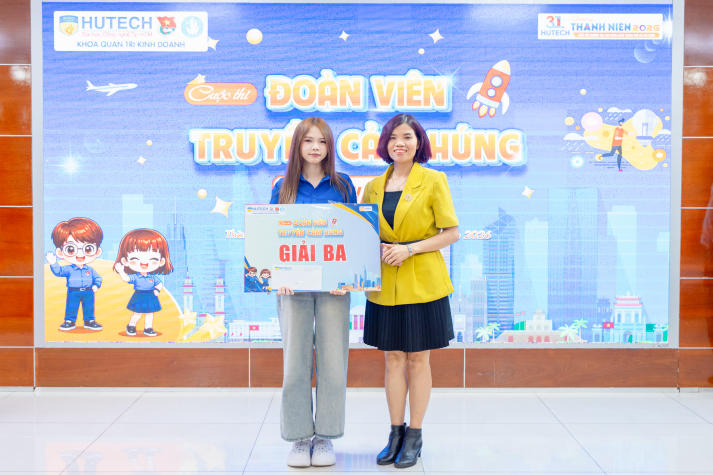 Khi sinh viên Khoa Quản trị kinh doanh trở thành những người truyền cảm hứng 84