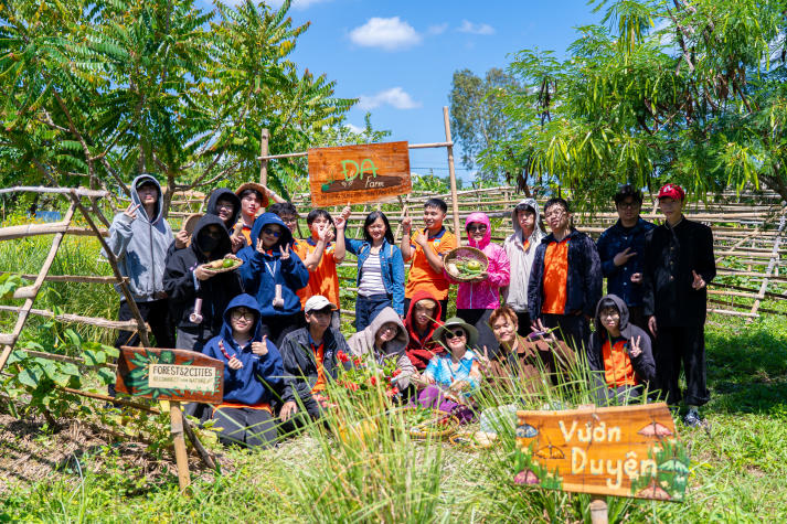 [Ảnh] Sinh viên HUTECH khám phá mô hình kinh tế sức khỏe bền vững qua hành trình thực tế 43