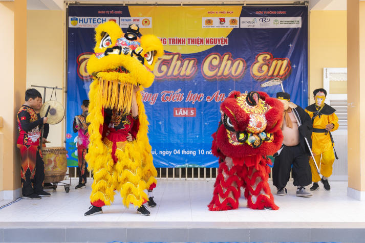 Chi bộ 17 mang “Trung thu cho em” ấm áp đến với thiếu nhi ở tỉnh Vĩnh Long 89