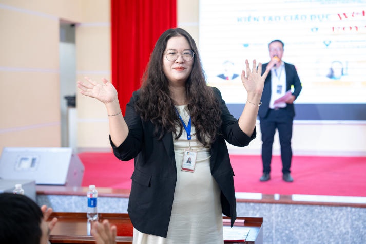 Sinh viên Tâm lý học tìm hiểu việc ứng dụng tâm lý học giáo dục vào thực tế 28