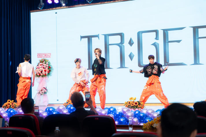 Chào đón tân sinh viên 2025 Viện Văn hóa - Nghệ thuật - Thể thao: Sẵn sàng bứt phá cùng đam mê 91