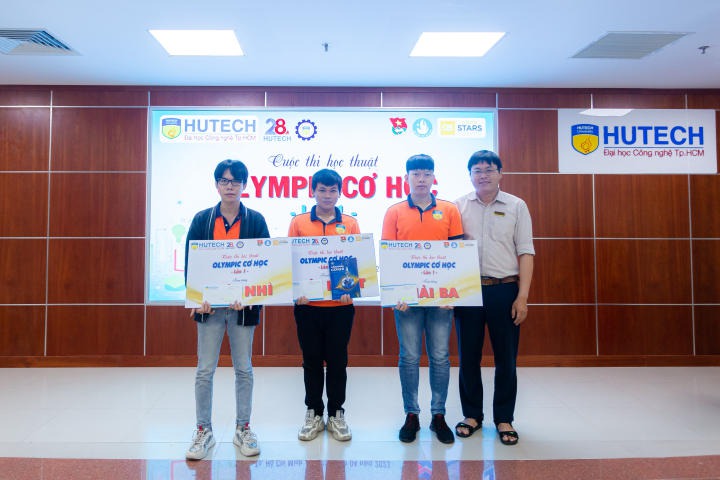 Sinh viên khối ngành Kỹ thuật chinh phục bộ môn Cơ học tại chung kết cuộc thi “Olympic Cơ học lần 1” 230