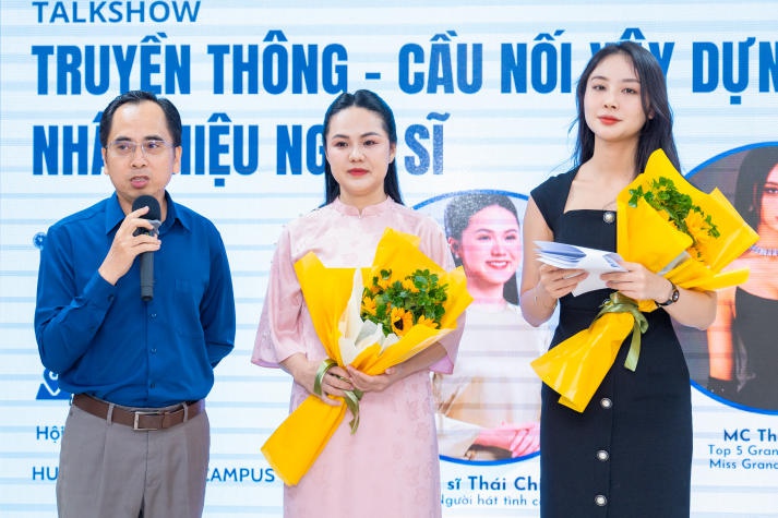 Trò chuyện cùng người nổi tiếng, sinh viên ngành Quan hệ công chúng học cách xây dựng nhân hiệu nghệ sĩ 18