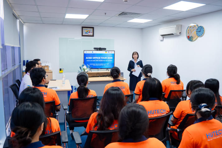 Sinh viên ngành Ngôn ngữ Nhật khám phá nghiệp vụ dự toán tại ACSD 40