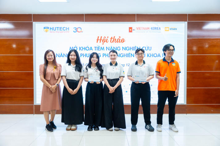 VKIT truyền cảm hứng nghiên cứu khoa học cho sinh viên qua chuyên đề “Mở khóa tiềm năng nghiên cứu” 62