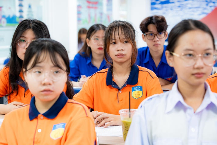 Sinh viên Khoa Nhật Bản học HUTECH nắm bắt kỹ năng tổ chức sự kiện 33