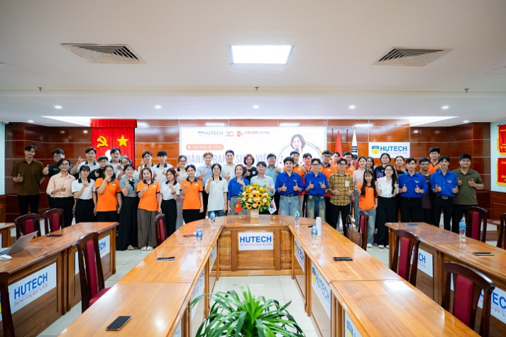 “Hành trang sinh viên 4.0”: Sinh viên VKIT học cách thuyết phục để ứng xử chuyên nghiệp 57