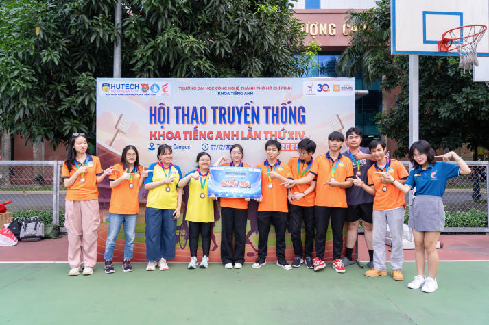 Sinh viên Khoa Tiếng Anh nhiệt huyết nhập cuộc Hội thao truyền thống lần thứ XIV 62