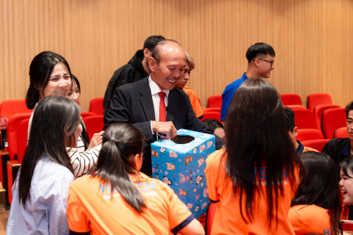 Khoa Quản trị kinh doanh chào đón tân sinh viên khoá 2025: Sẵn sàng hội nhập, vững bước tương lai 105