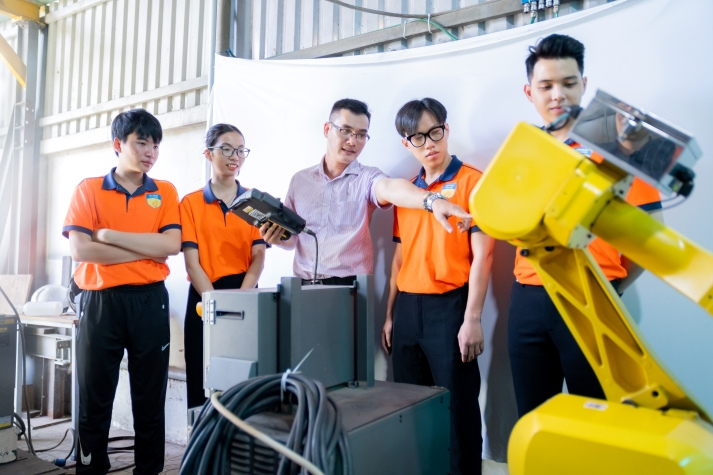 HUTECH thành lập Trường Kỹ thuật HUTECH, tăng cường liên kết các lĩnh vực kỹ thuật - công nghệ 104