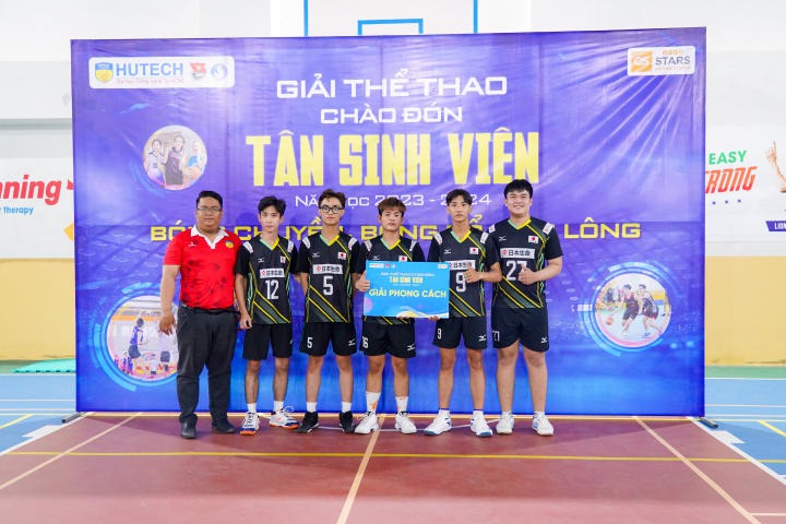 [Giải Thể thao Chào đón Tân Sinh viên] Team Cừu chiến đăng quang ngôi vô địch nội dung Bóng chuyền nam 72