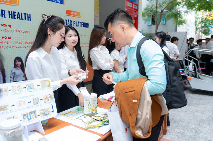 Chung kết HUTECH Startup Wings 2026: Con kê từ bùn thải và xỉ lò cao giành ngôi vị Quán quân 306