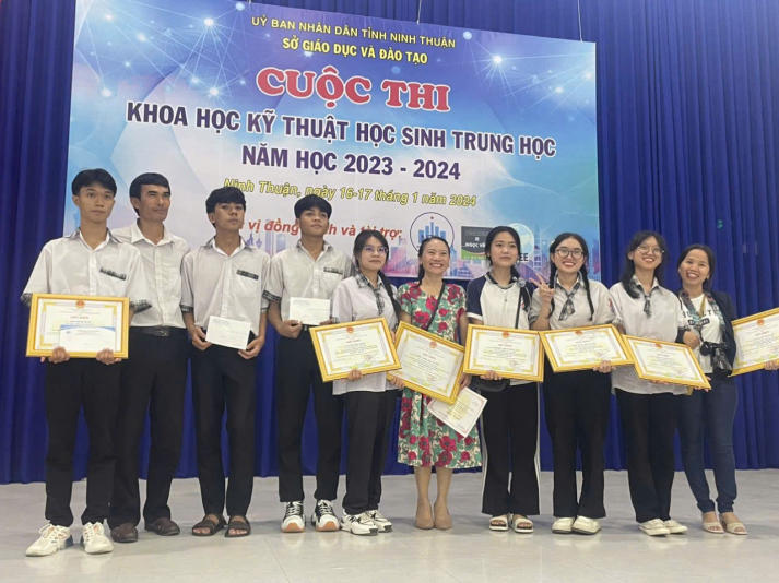 Gương mặt tân sinh viên Đạt Minh Tuấn: Từ những dòng code đầu tiên đến hành trình theo đuổi đam mê tại HUTECH 42