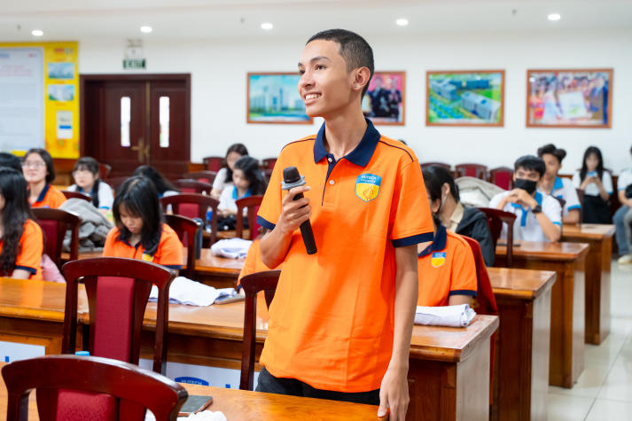 [Video] Dấu ấn đầu đời Blouse trắng: Tân sinh viên Khoa Dược chính thức bước vào hành trình mới 146