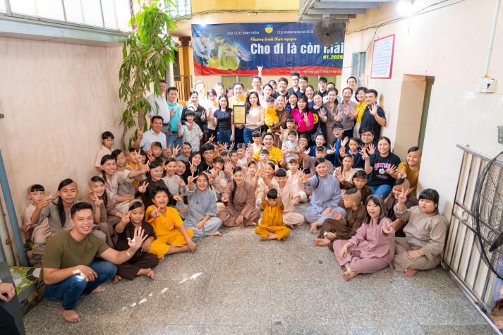 “Cho đi là còn mãi” - Hành trình sẻ chia yêu thương của cộng đồng Cựu sinh viên và Doanh nhân HUTECH 113