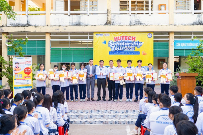 [Video] HUTECH Scholarship Tour 2025: 9 tỉnh thành, 2.000 học bổng và hàng ngàn ước mơ được chắp cánh 125