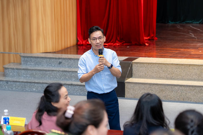 Gần 100 học viên Công an TP.HCM chính thức bước vào chương trình đại học đào tạo từ xa tại HUTECH 59
