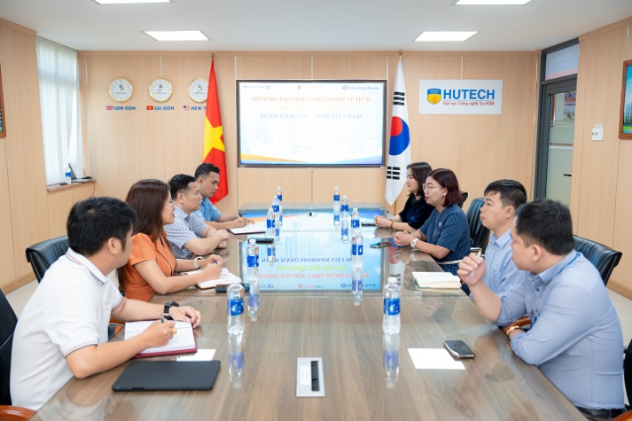HUTECH làm việc cùng Ngân hàng Shinhan Việt Nam, đẩy mạnh cơ hội học tập và phát triển nghề nghiệp cho sinh viên 10