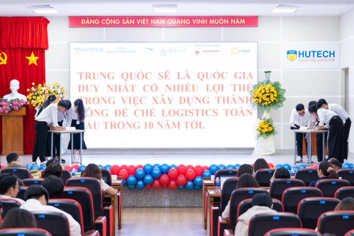 Quán quân Tài năng trẻ Logistics HUTECH 2024 ghi dấu ấn với dự án xanh 40