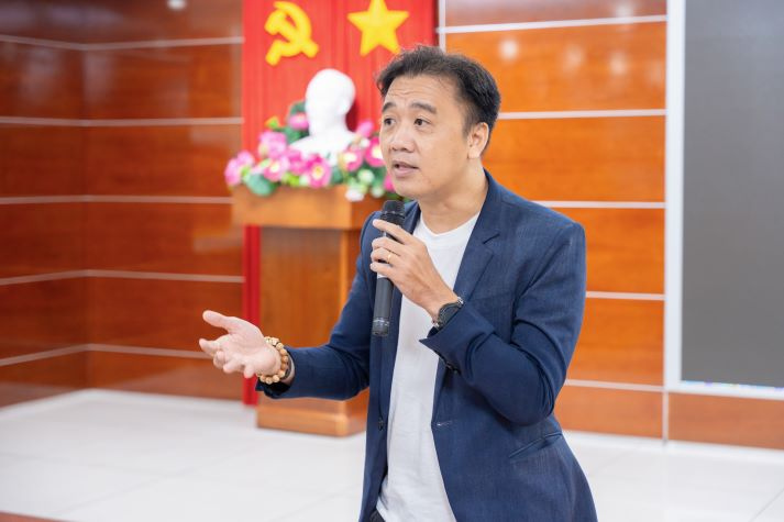 Sinh viên Khoa Tài chính - Thương mại trải nghiệm tạo Video & App bằng AI “No-code” 21
