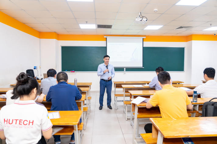HUTECH chuẩn hóa nghiệp vụ coi thi, sẵn sàng cho kỳ thi học kỳ I năm học 2026-2027 34