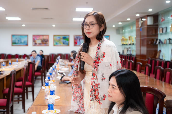 Học viên sau đại học trao đổi cùng lãnh đạo doanh nghiệp về tư duy dẫn dắt trong kỷ nguyên VUCA 97