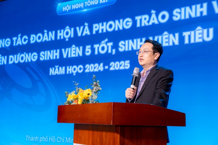 Khoa Truyền thông - Thiết kế tổng kết năm học 2024-2025, phát động phong trào năm học 2025-2026 9