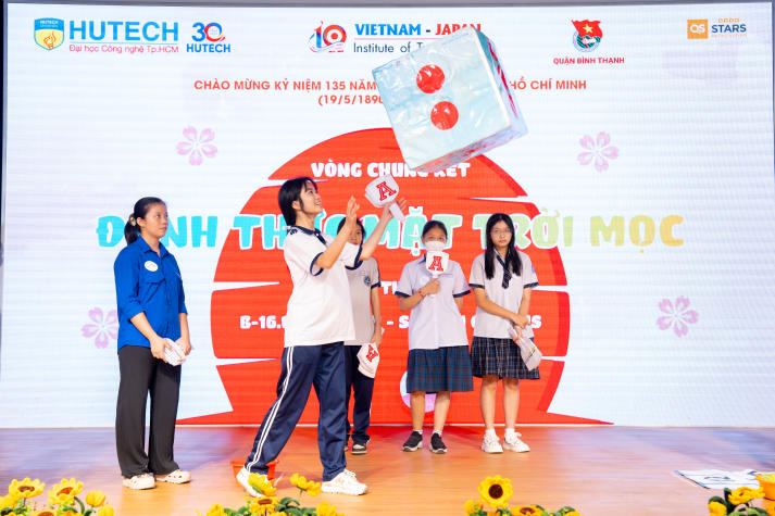 Học sinh các trường phổ thông tại Quận Bình Thạnh hào hứng tham gia cuộc thi về văn hóa Nhật Bản tại HUTECH 81