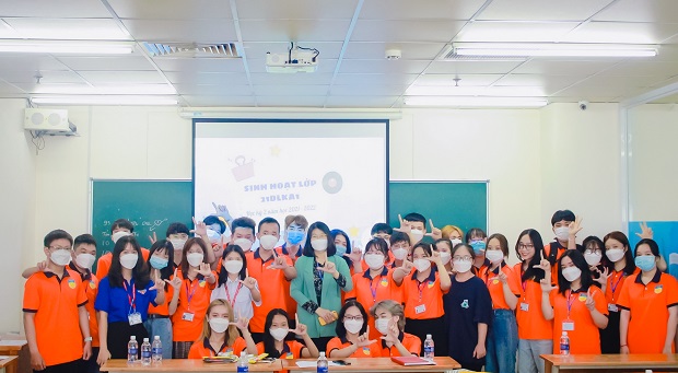 Sinh hoạt lớp HK2 năm học 2021-2022: Khóa 2021 khép lại “mùa đầu” nhiều cảm xúc, khoá 2020 khởi động từ 02/5 86