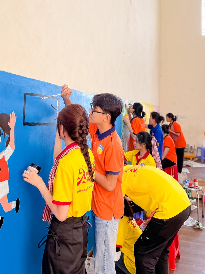 Sinh viên Khoa Luật HUTECH mang yêu thương, sức trẻ giúp đỡ các hoàn cảnh khó khăn tại huyện Nhà Bè 80