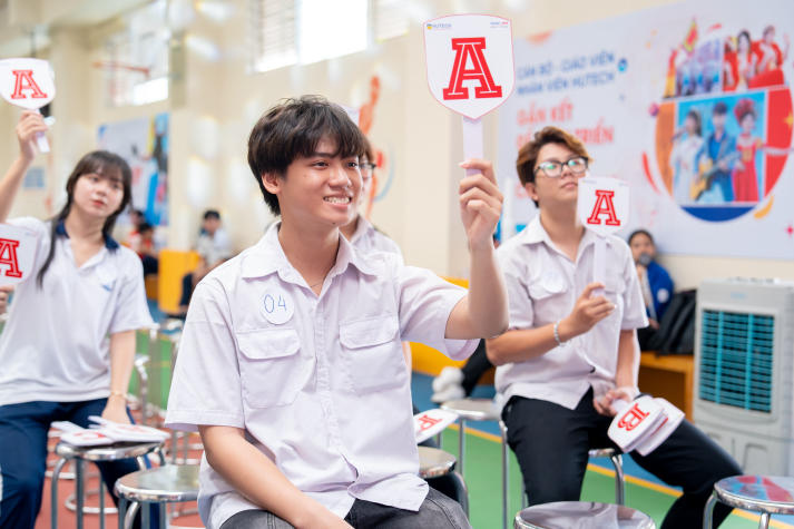 Học sinh các trường phổ thông tại Quận Bình Thạnh hào hứng tham gia cuộc thi về văn hóa Nhật Bản tại HUTECH 54