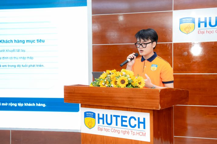 International experts share startup insights to help HUTECH students strengthen their entrepreneurial mindset 80