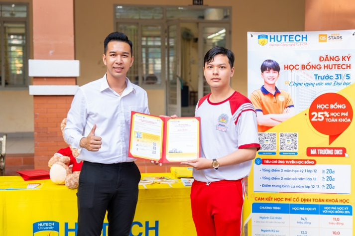 [Video] HUTECH Scholarship Tour 2025: 9 tỉnh thành, 2.000 học bổng và hàng ngàn ước mơ được chắp cánh 28