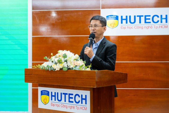 Sinh viên Khoa Tài chính - Thương mại nhận học bổng giá trị và săn cơ hội thực tập hấp dẫn từ VPBank 22