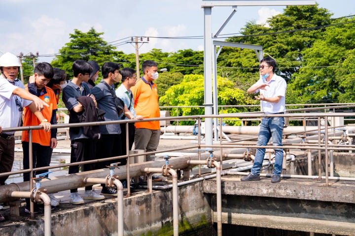Sinh viên ngành Kỹ thuật môi trường HUTECH tham quan thực tế tại Nhà máy xử lý nước thải KCN Tân Bình 58