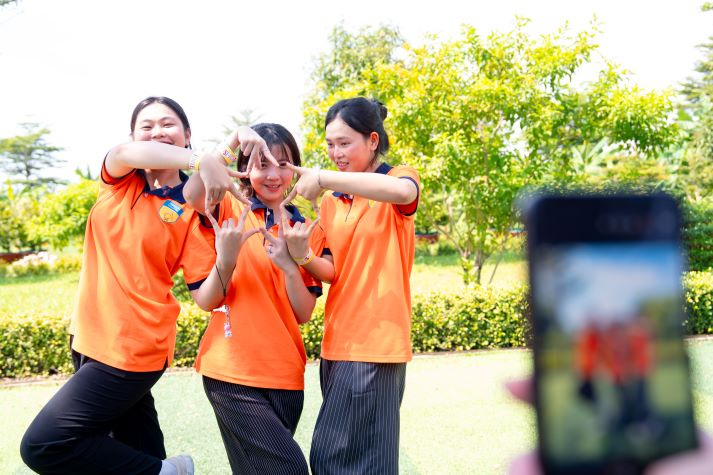 [Video] “iHUTECH - iStart - iShine”: Hành trình gắn kết tân binh Viện Đào tạo Quốc tế 2025 41