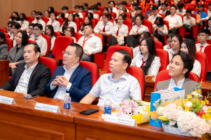 [Video] Học kỳ doanh nghiệp 2025: Bệ phóng nghề nghiệp cho sinh viên Nhà hàng - Khách sạn 52