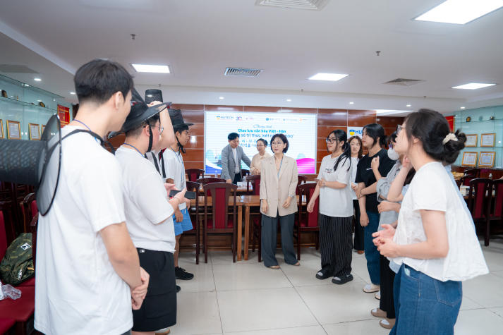 HUTECH and Incheon students engage in Vietnam-Korea cultural exchange 21