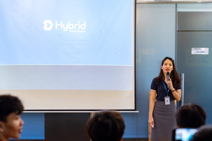 Khám phá môi trường làm việc tại Công ty công nghệ Hybrid Technologies cùng sinh viên Viện Đào tạo Quốc tế HUTECH 47