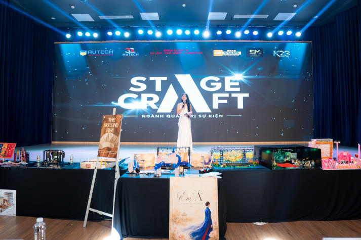 Sinh viên Quản trị sự kiện biến bản vẽ thành sân khấu thực chiến tại Stage Craft 2026 7