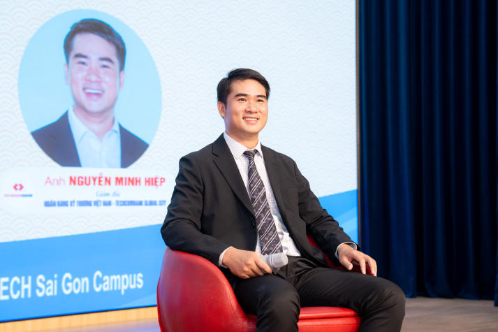 “Đồng hành cùng sinh viên” - Hành trình kết nối thế hệ và lan tỏa tư duy tài chính tích cực 95