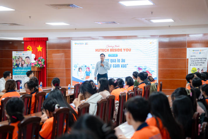 Chuyên gia đồng hành cùng HUTECH-ers khám phá bí quyết vượt lo âu 21