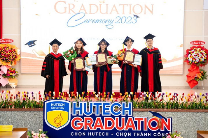 [Video] Lễ Trao bằng tốt nghiệp tháng 12/2023: Tự hào về HUTECH và sẽ khiến cho HUTECH cũng tự hào 80