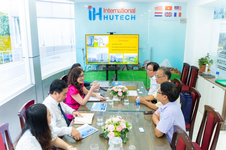 HUTECH đón tiếp đại diện Trường Đại học Khoa học và Công nghệ Quốc gia Cao Hùng (Đài Loan) 65