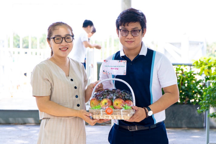 Sinh viên Viện Đào tạo Quốc tế khám phá sông nước Sài Gòn cùng Saigon Water Bus 65